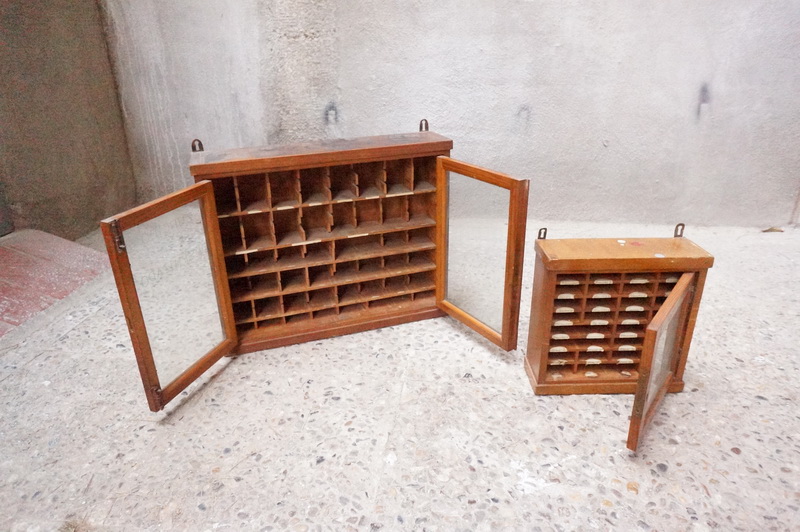 armario casillero pared madera-cristal 41_5x52x12_5 (17eu.) 1u
